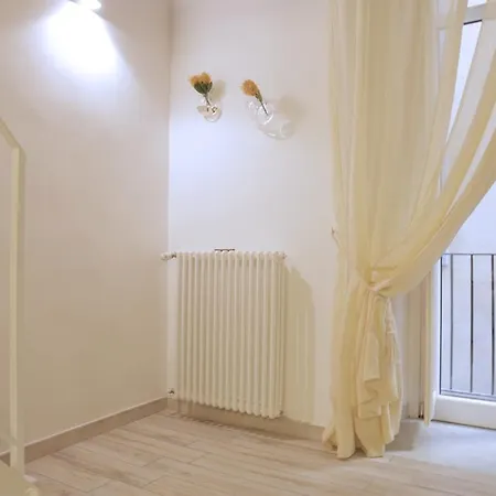 Carlotta Naples